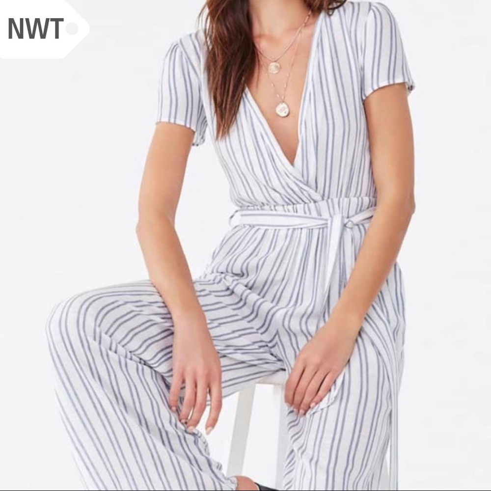 NWT S V-Neck Wide Leg w Pocket Waist Tie Jumpsuit